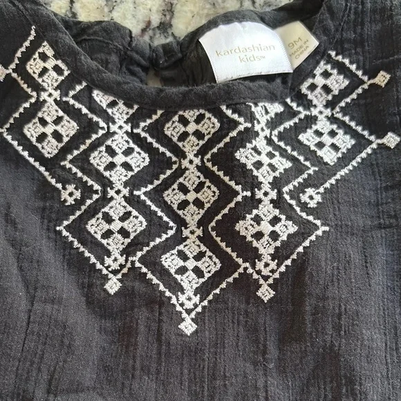 Kardashian Kids Peasant Top - Picture 3 of 6